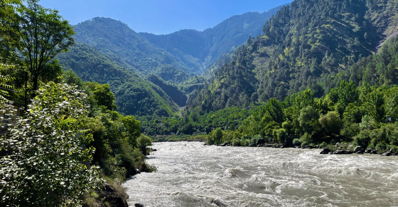 Hire Best Family-Friendly Best Travel Agency in Himachal for Memorable Holiday
