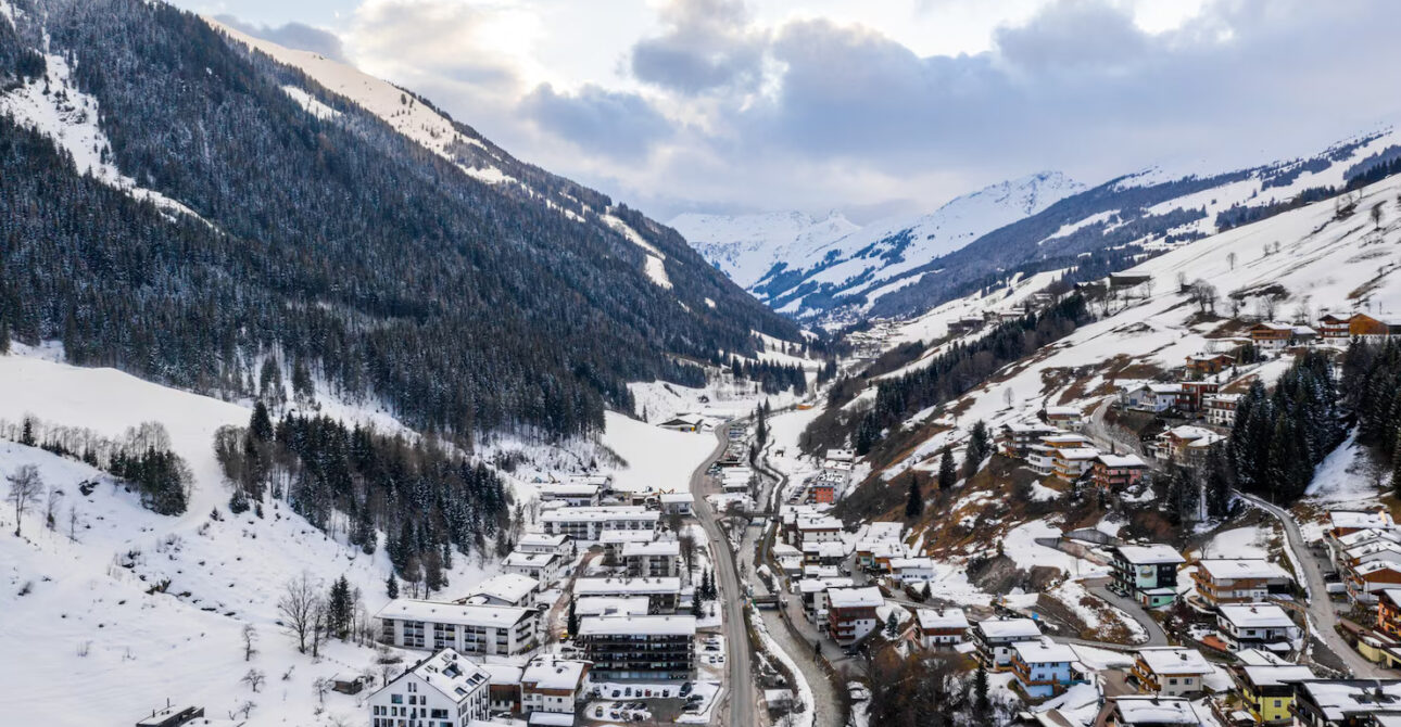 How Professional Travel Agents in Manali Simplify Your Travel Experience